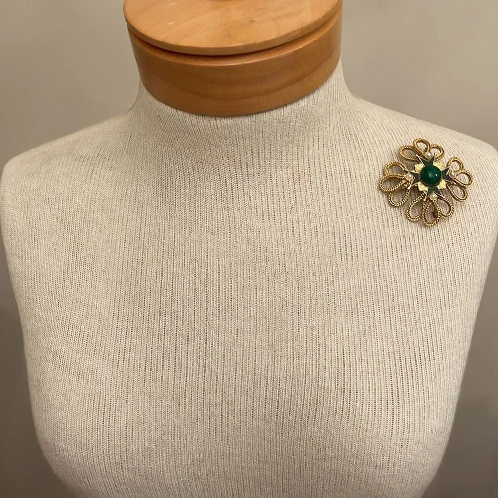 Vintage Accessocraft NYC Maltese Crosse Green Glass & Enamel
